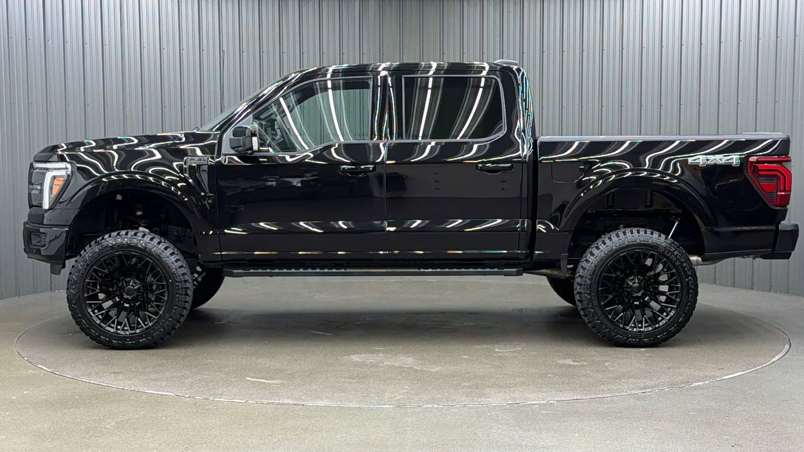 Used 2025 Ford F150 Lariat AWD/4WD image 2