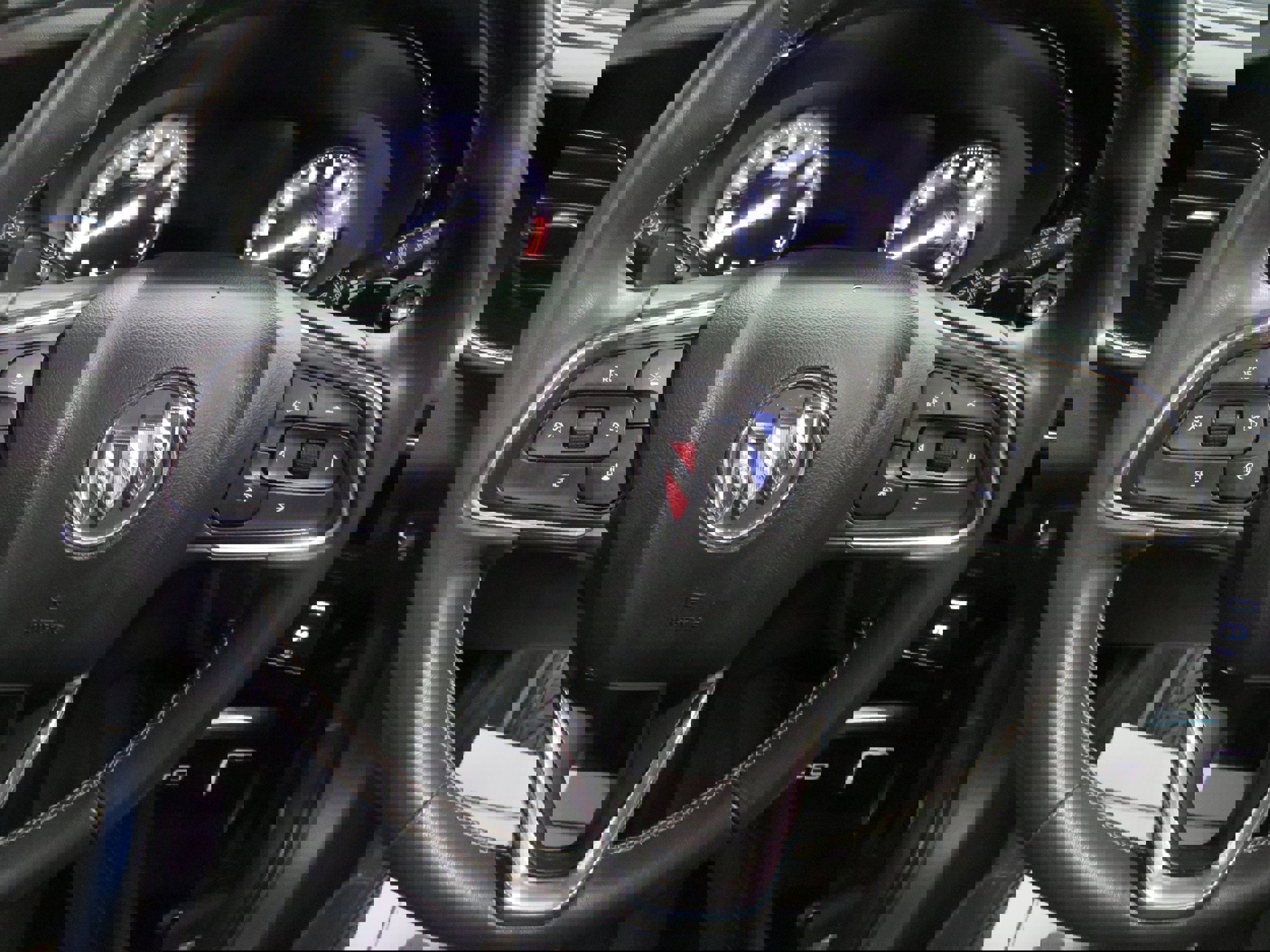 Used 2023 Buick Envision Essence image 15