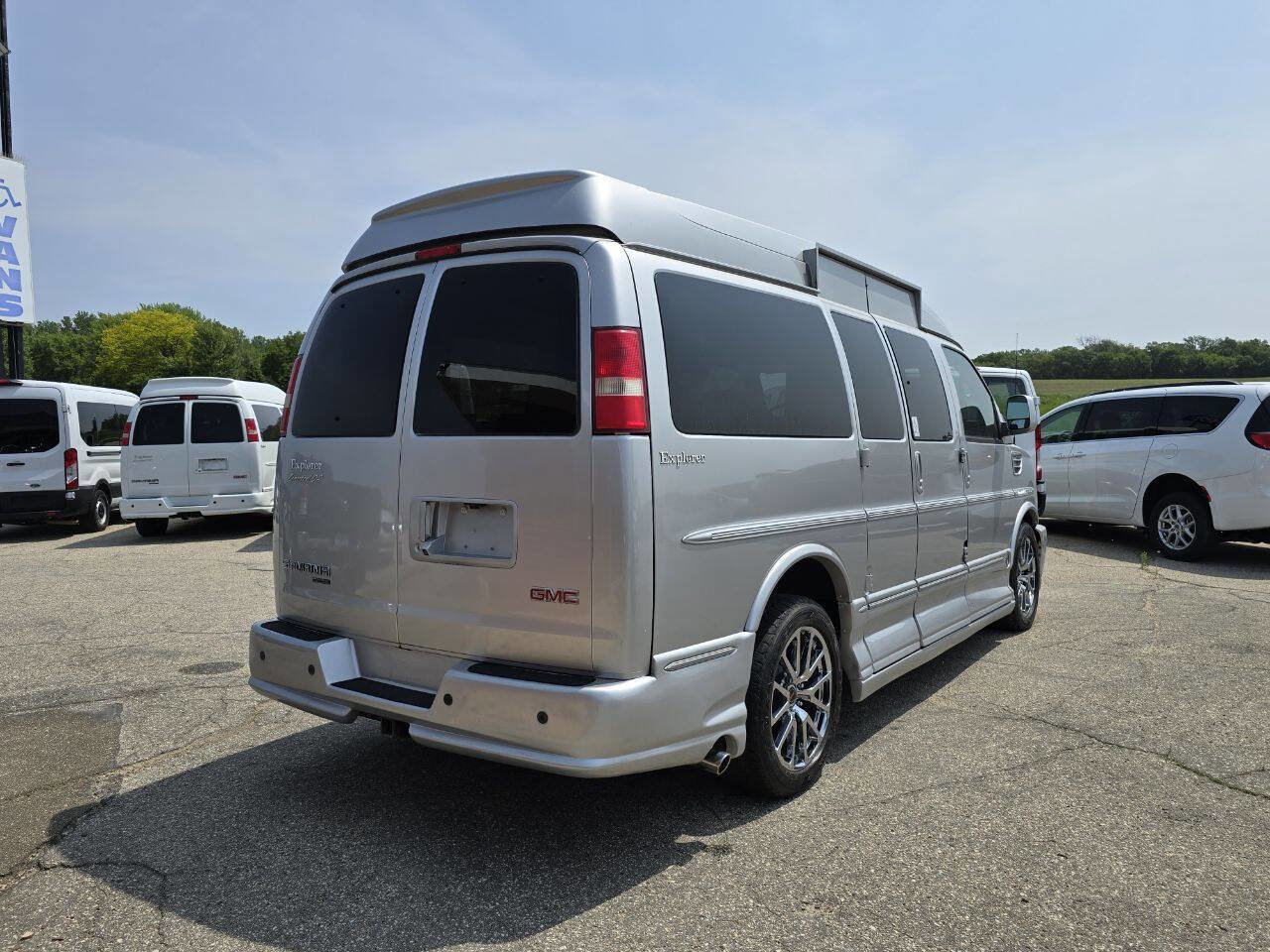 Used 2013 GMC Savana 1500 image 16