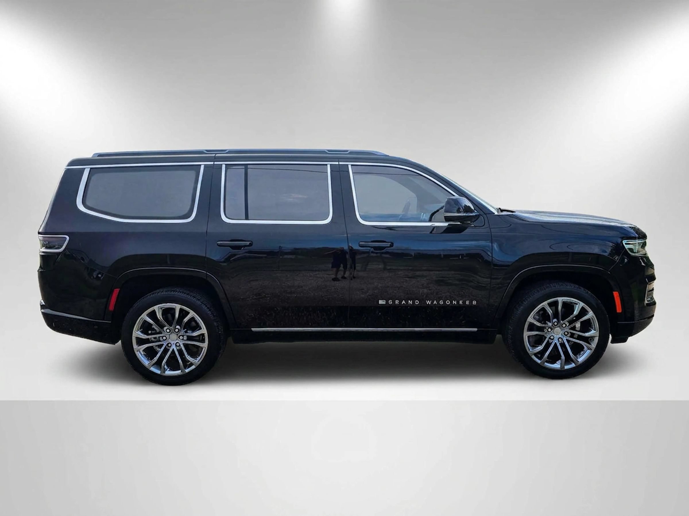 Used 2022 Jeep Grand Wagoneer Series II w/ Premium Group II AWD/4WD image 4