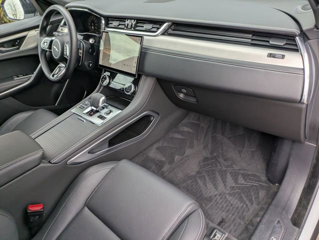 Used 2026 Jaguar F-PACE R-Dynamic S image 19