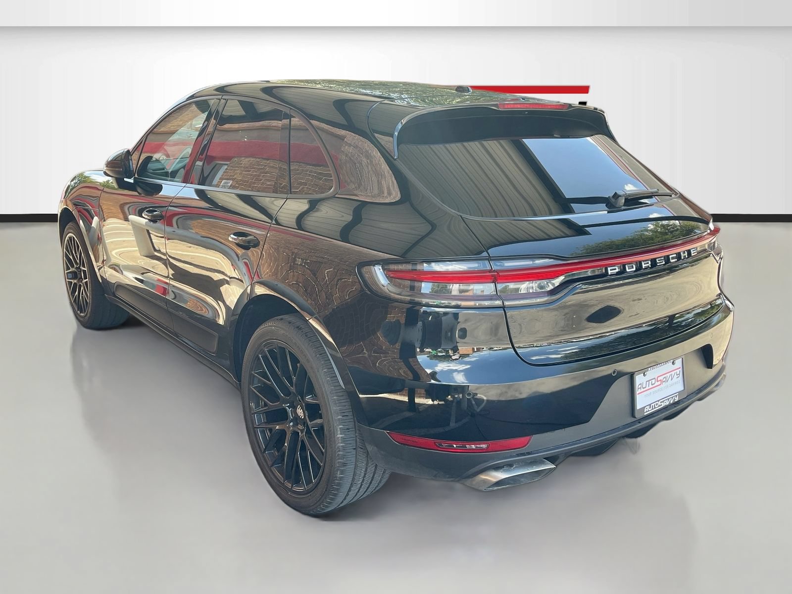 Used 2020 Porsche Macan AWD/4WD image 5