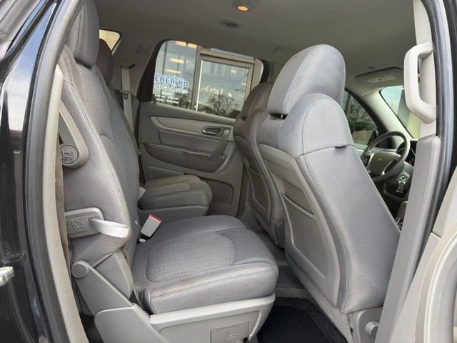 Used 2017 Chevrolet Traverse LT image 9