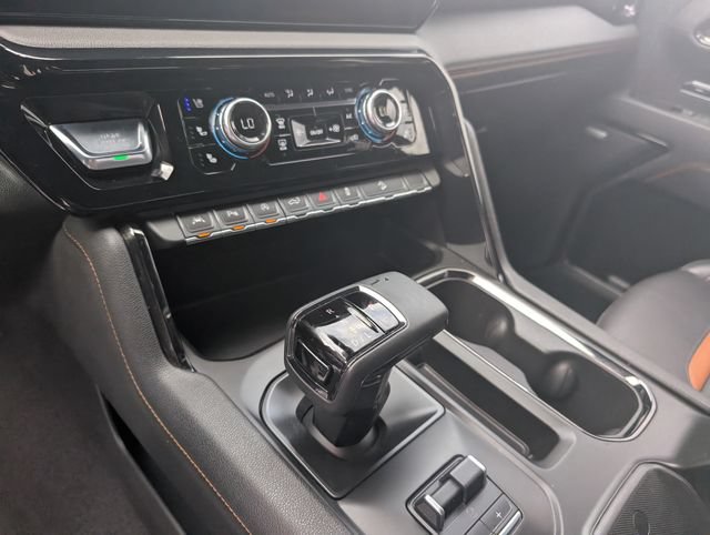Used 2025 GMC Sierra 1500 AT4 AWD/4WD image 22