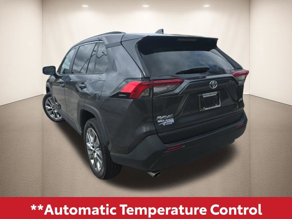 Used 2023 Toyota RAV4 XLE Premium image 6