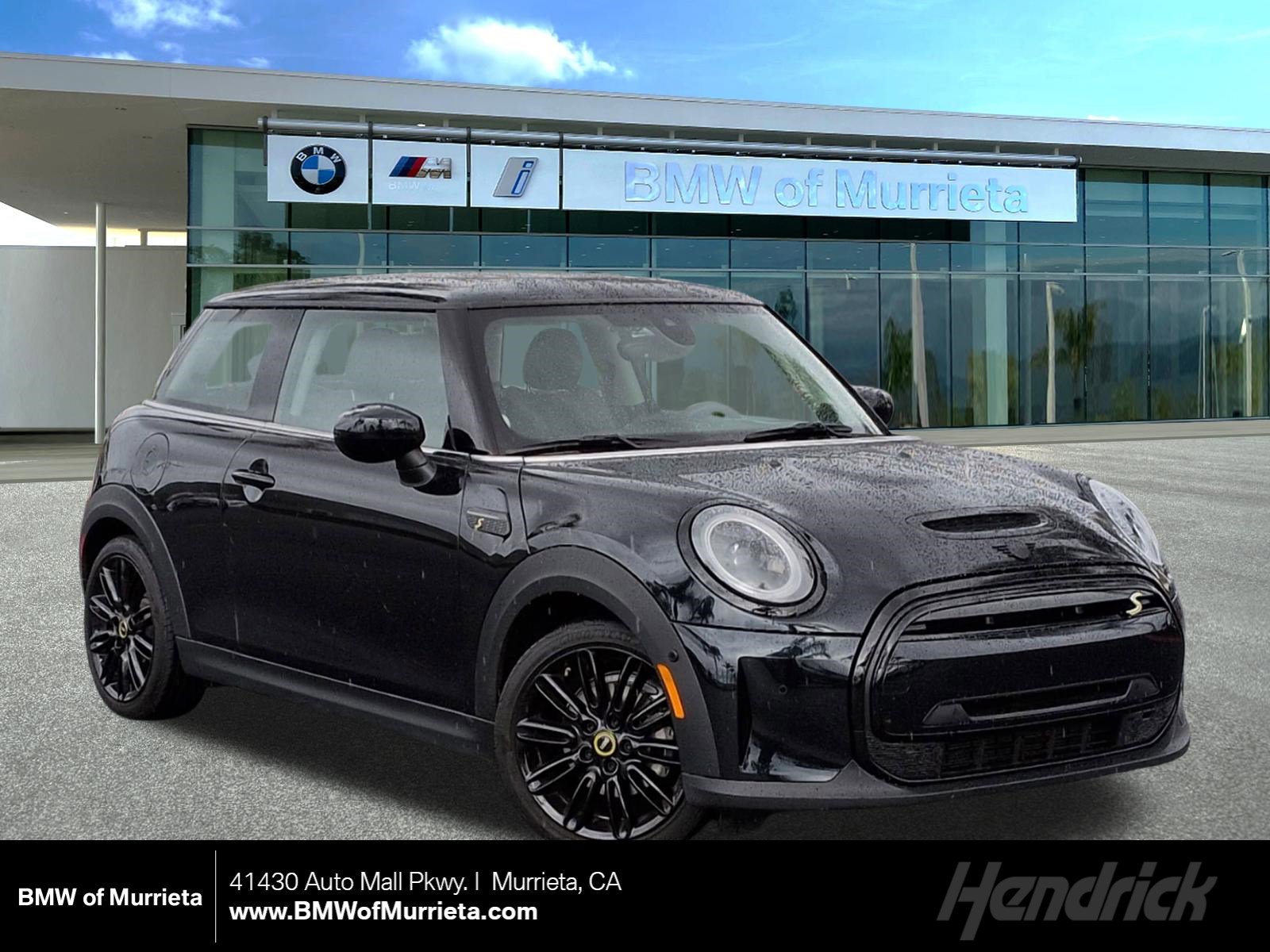 Used 2024 MINI Cooper SE image 1