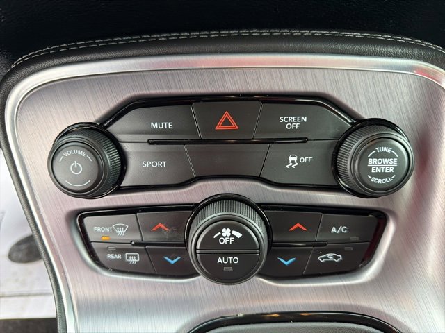 Used 2017 Dodge Challenger SXT image 18