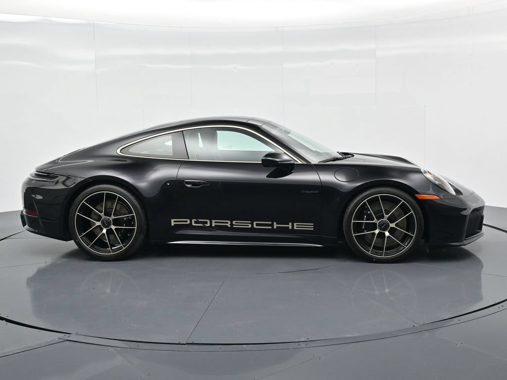 New 2026 Porsche 911 Carrera 4 GTS AWD/4WD image 8