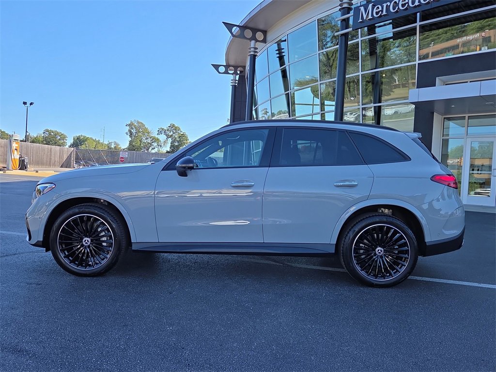 New 2026 Mercedes-Benz GLC 300 image 2