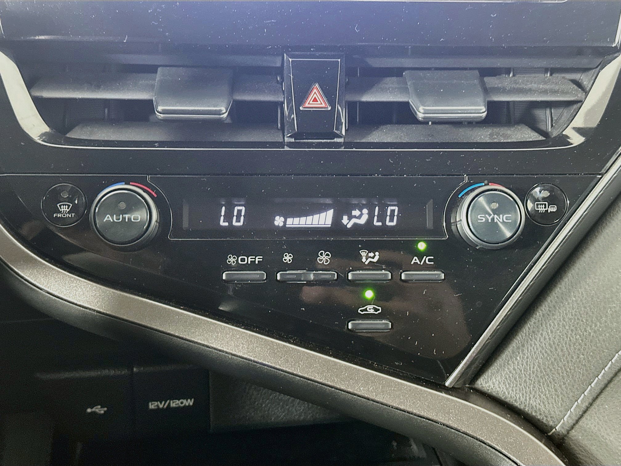 Used 2023 Toyota Camry SE FWD image 22