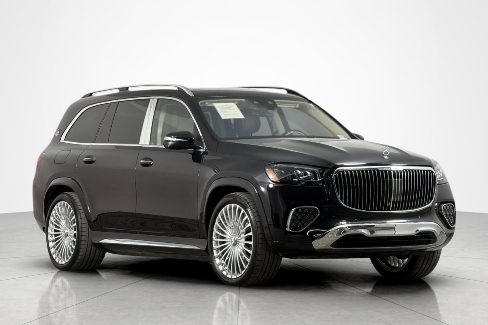 Used 2025 Mercedes-Benz Maybach GLS 600 4MATIC image 7
