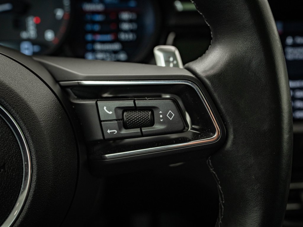 Certified 2024 Porsche Macan image 38