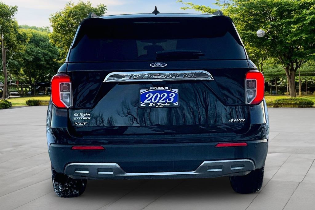 Certified 2023 Ford Explorer XLT w/ Equipment Group 202A image 4