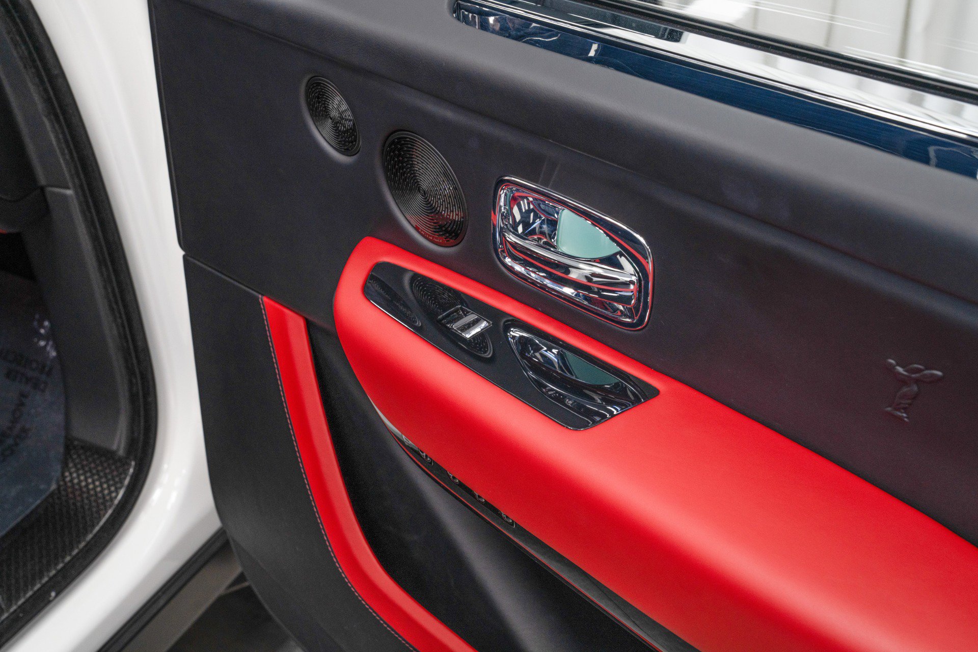 Used 2023 Rolls-Royce Cullinan Black Badge w/ Dark Exterior Package image 42