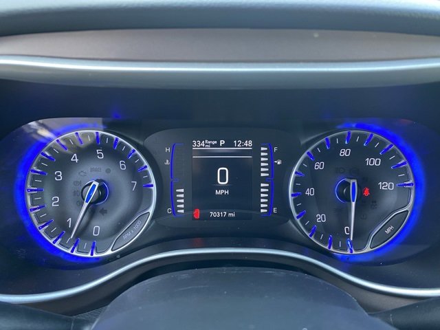 Used 2023 Chrysler Voyager LX image 17