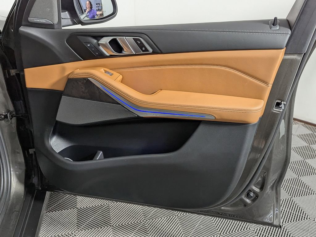 Certified 2023 BMW X7 xDrive40i w/ Premium Package image 34