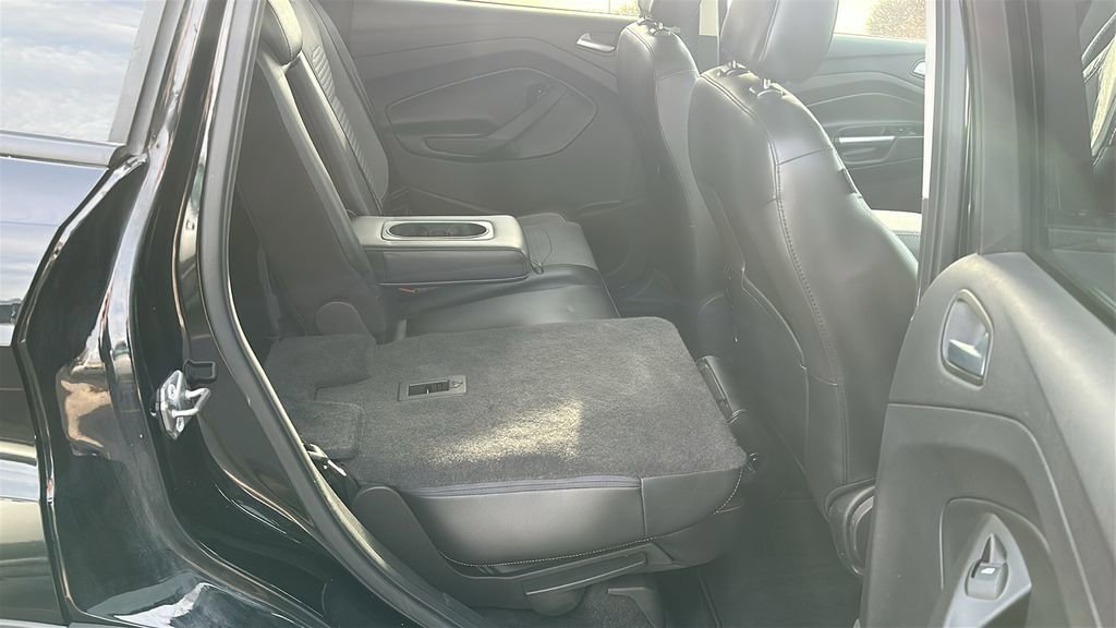 Used 2018 Ford Escape SE w/ SE Sport Appearance Package image 28