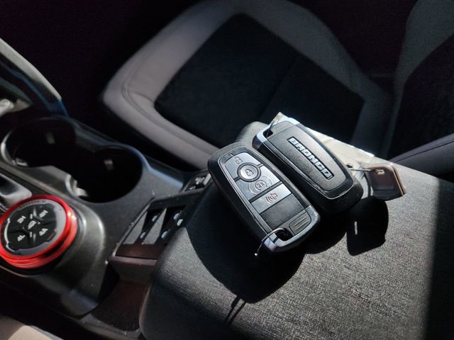 Used 2023 Ford Bronco Wildtrak image 48