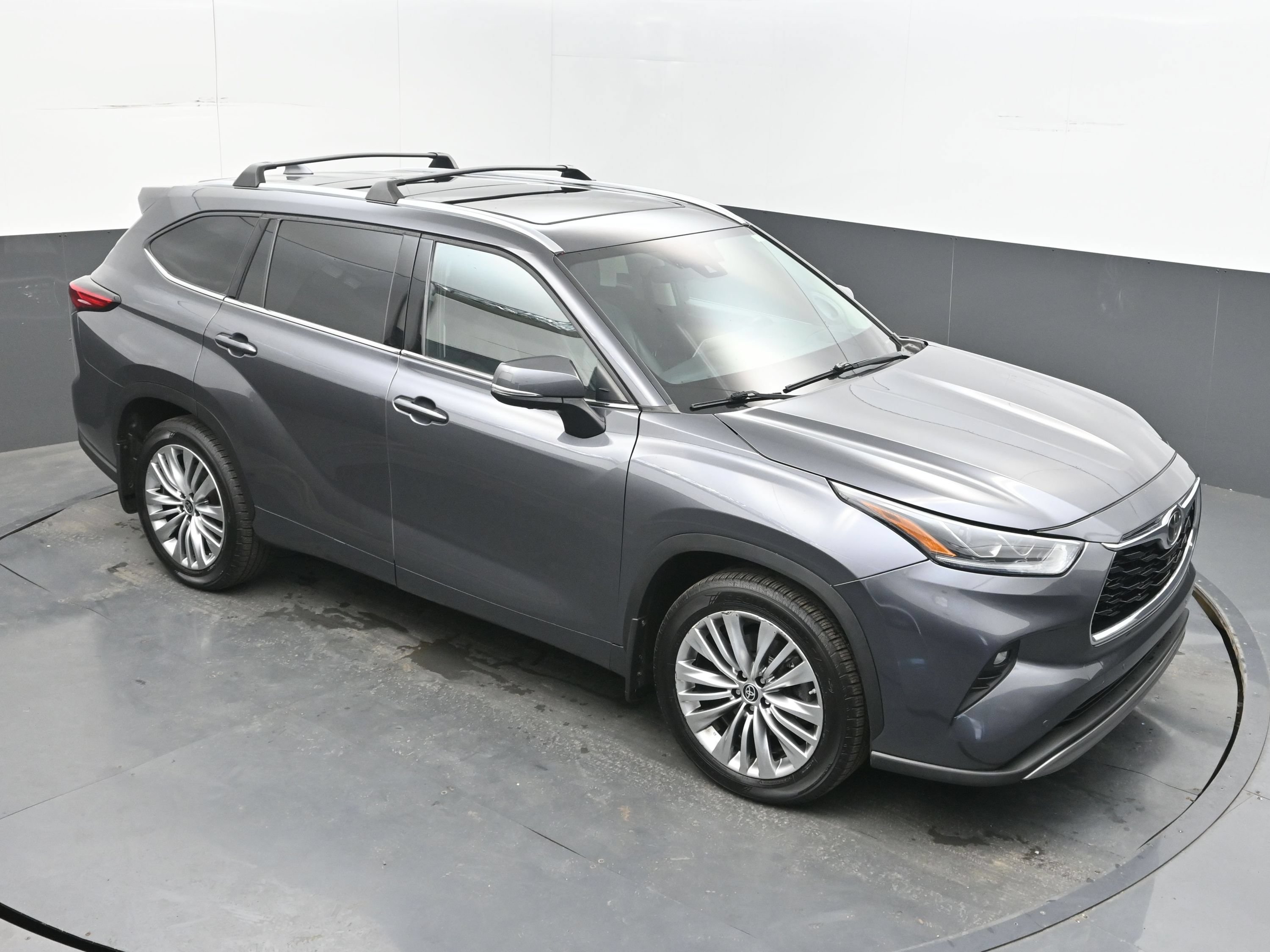 Used 2022 Toyota Highlander Platinum AWD/4WD image 29