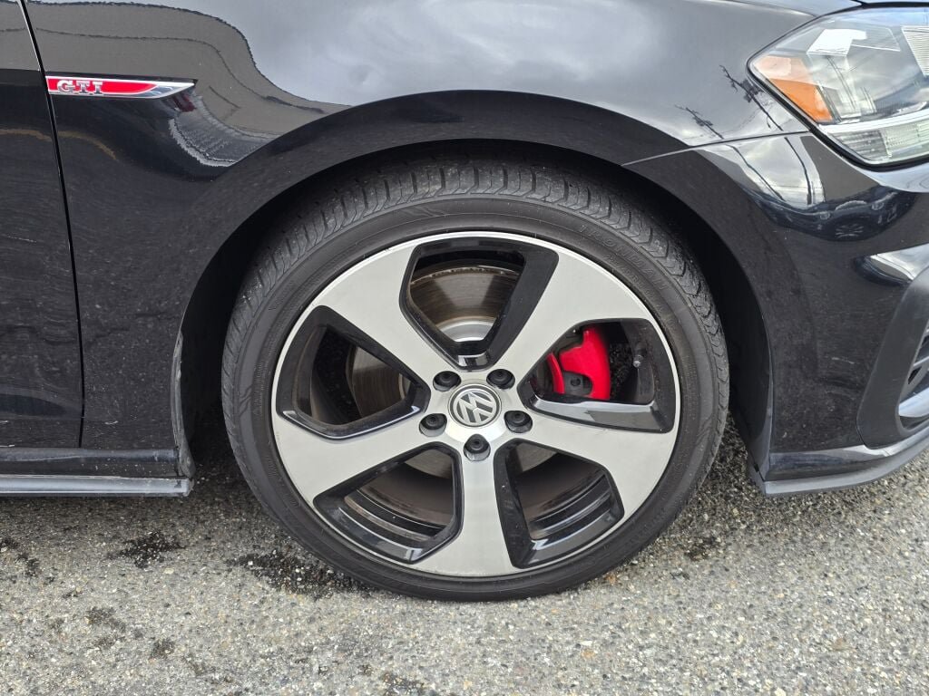 Used 2018 Volkswagen GTI S FWD image 9