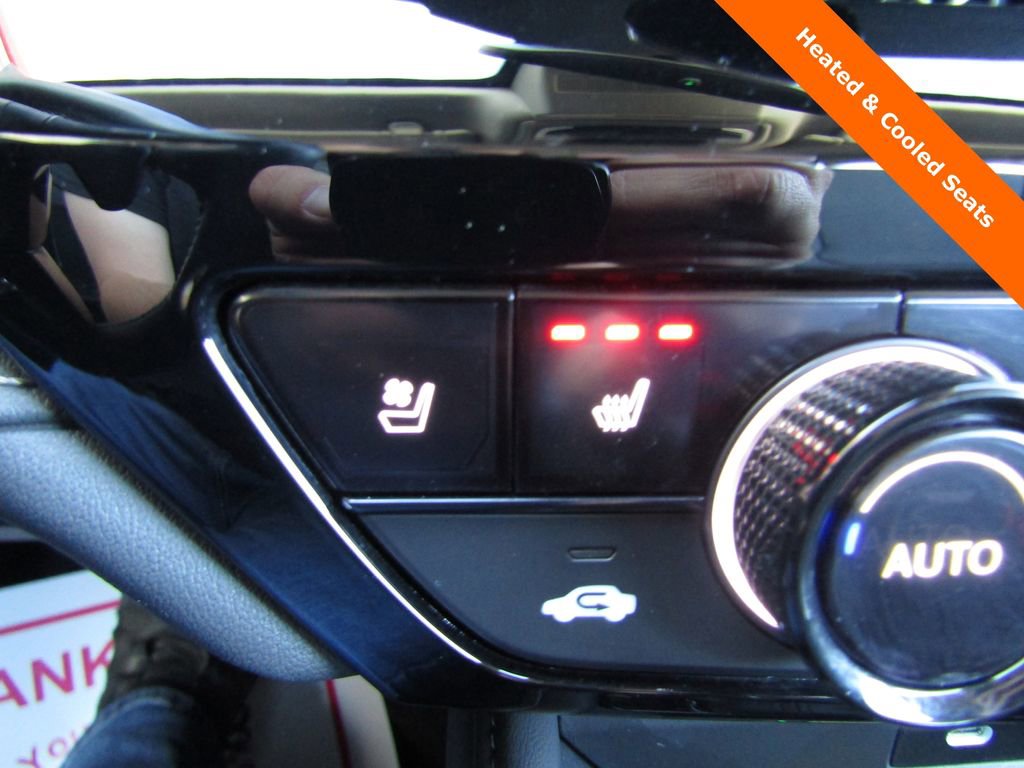 Used 2024 Honda Accord Touring image 17