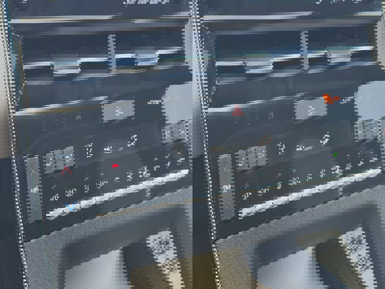 Used 2019 Toyota Avalon Limited w/ Advanced Safety Package image 5