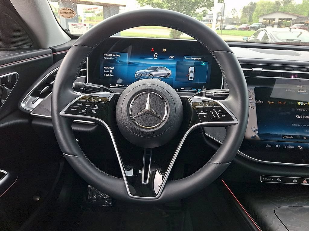 Used 2024 Mercedes-Benz E 350 4MATIC Sedan image 12