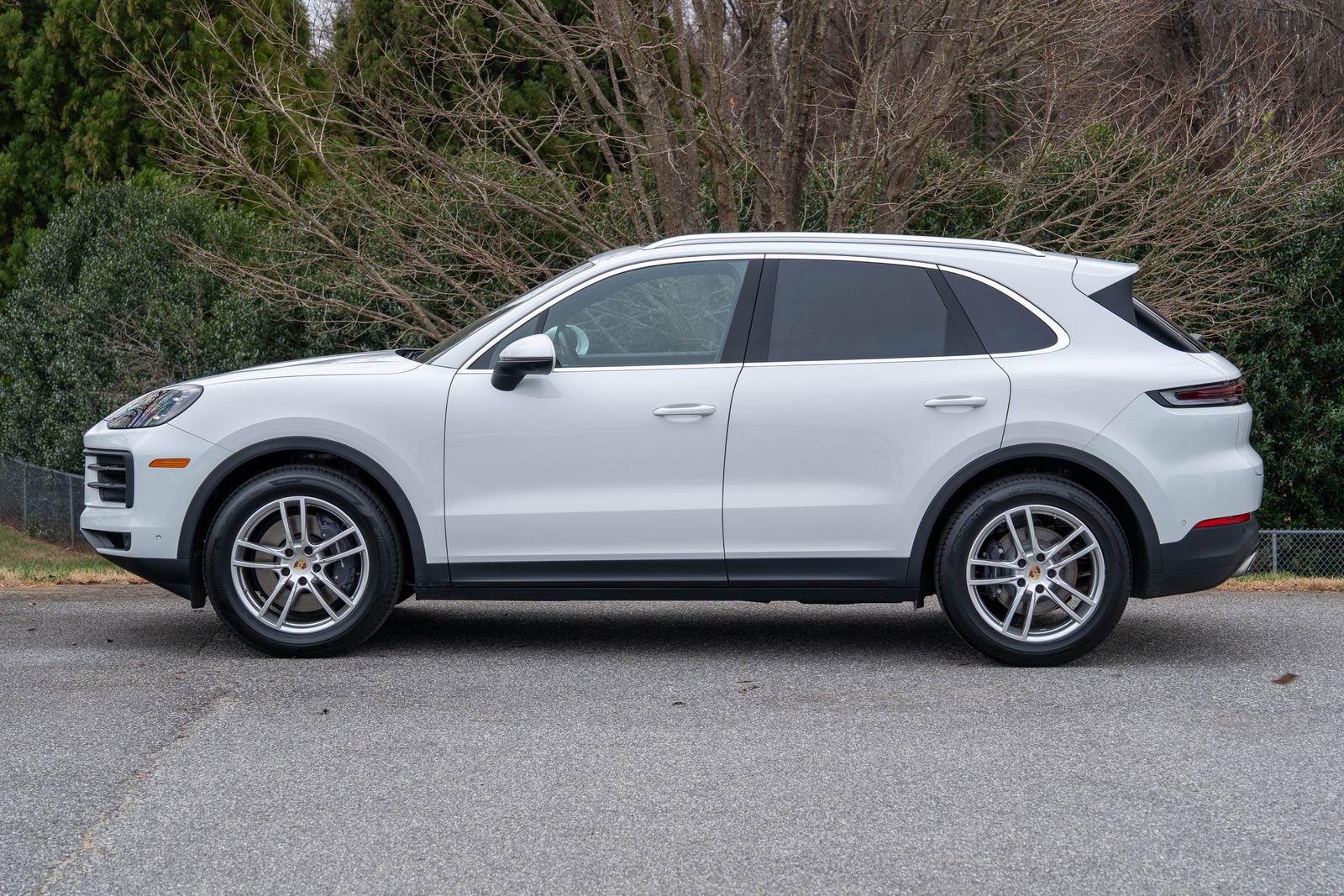 Certified 2024 Porsche Cayenne image 2