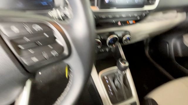 Used 2023 Hyundai Venue SEL FWD image 30