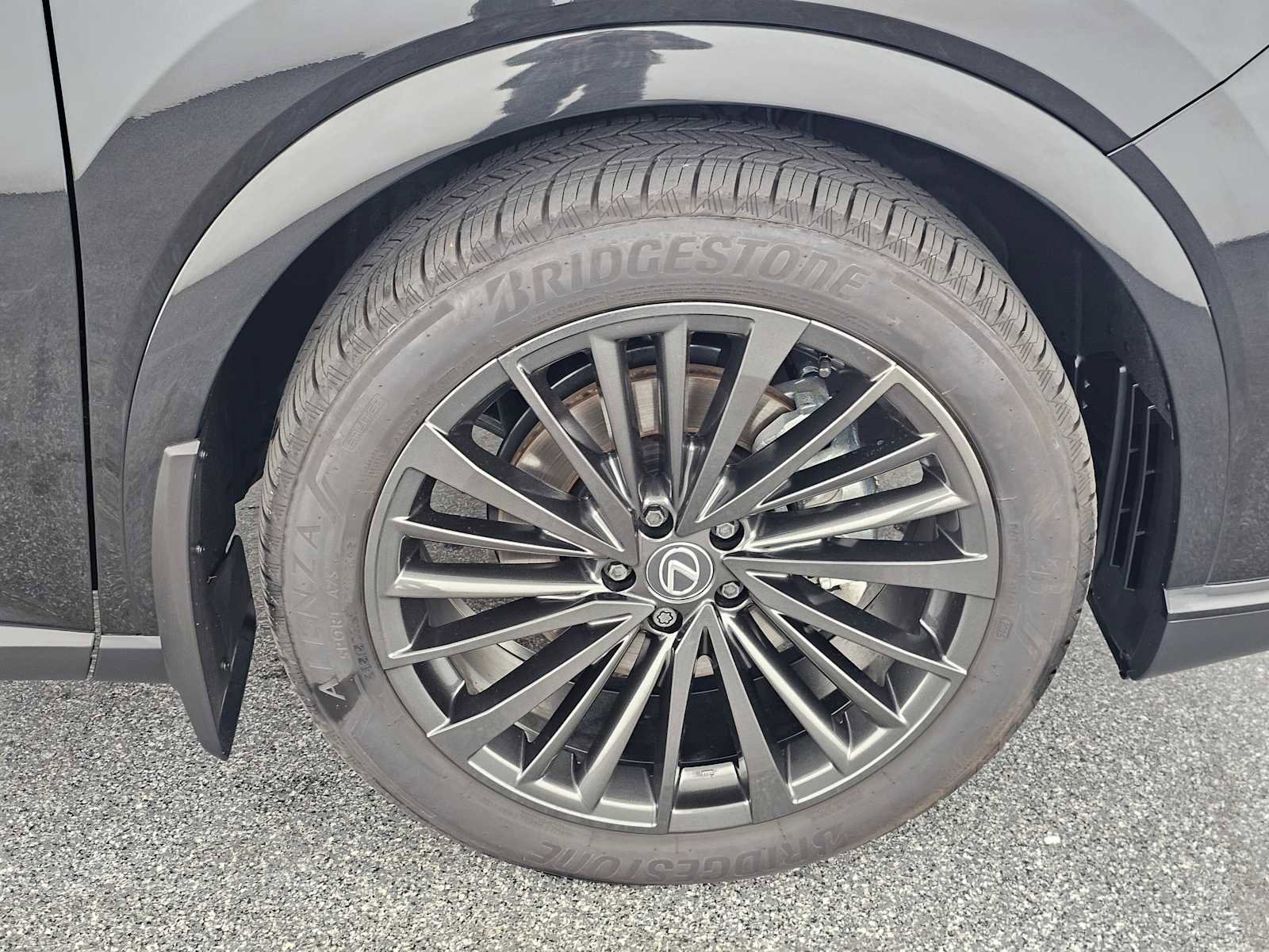 Certified 2025 Lexus RX 350h w/ Convenience Package image 9