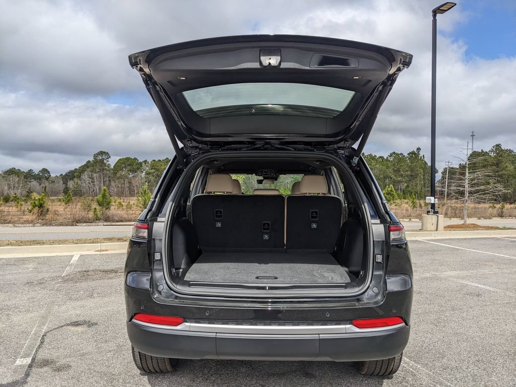 New 2026 Jeep Grand Cherokee Limited RWD image 40
