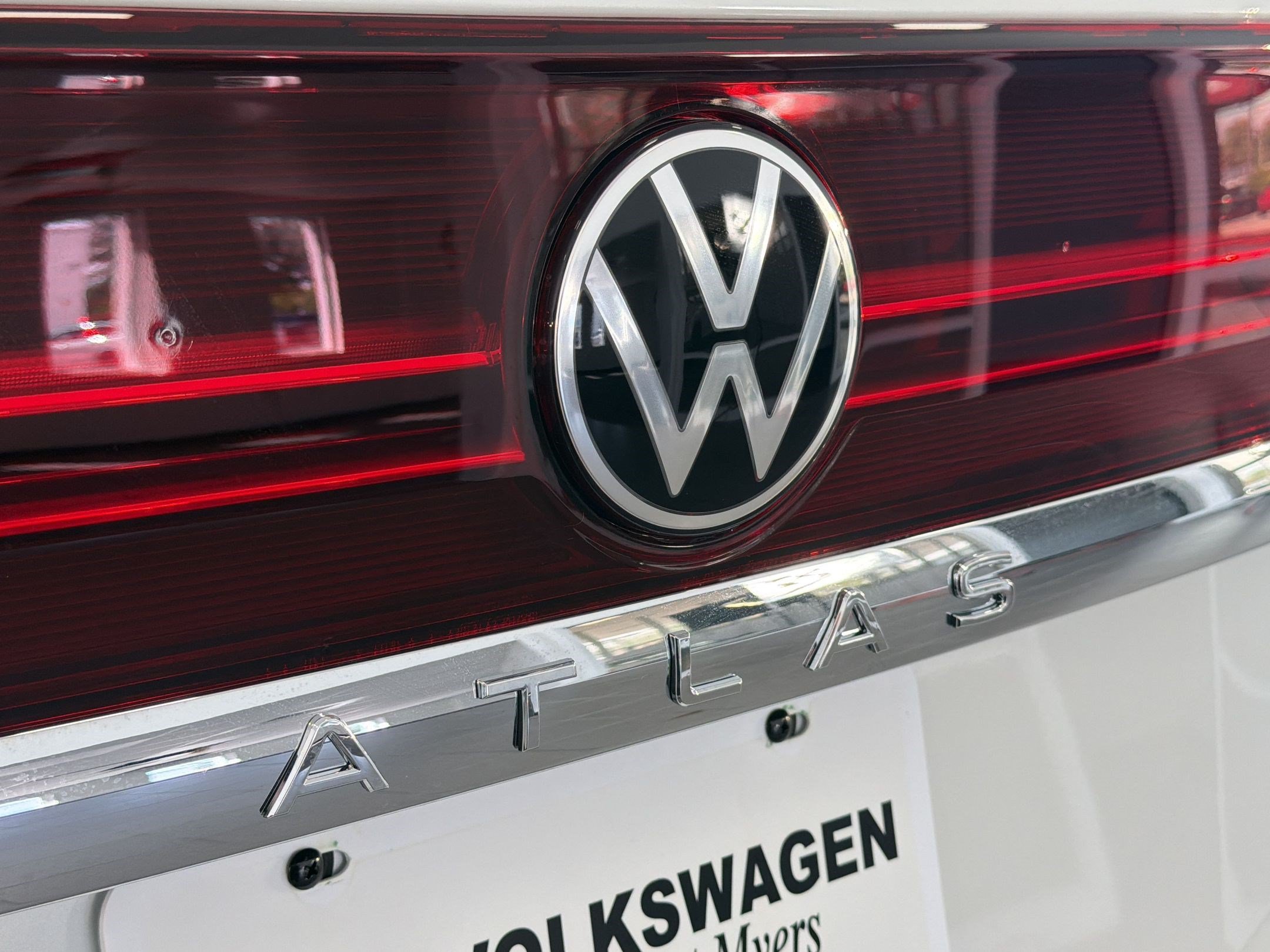New 2026 Volkswagen Atlas SE FWD image 35