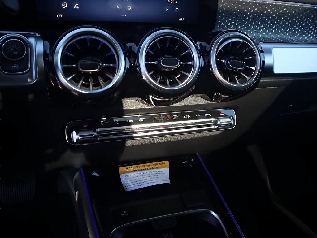 New 2026 Mercedes-Benz GLB 250 4MATIC image 46