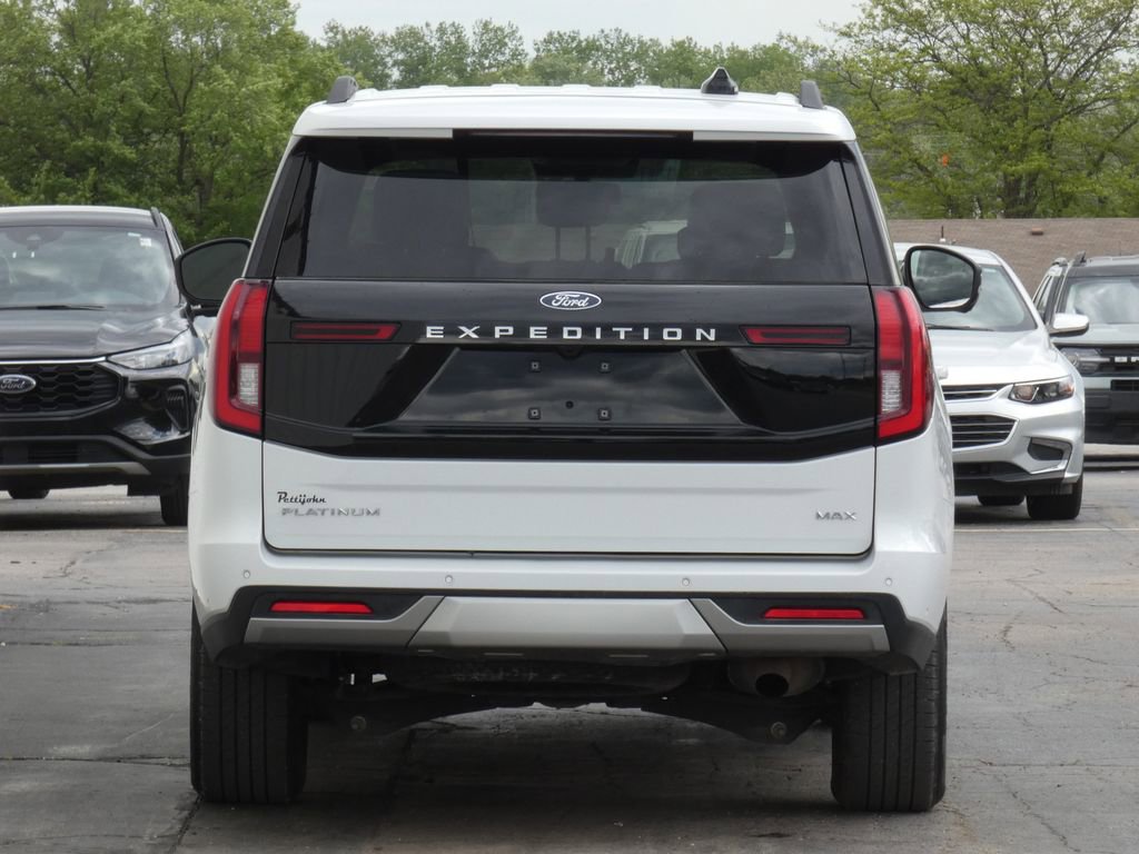 Used 2025 Ford Expedition Max Platinum AWD/4WD image 4