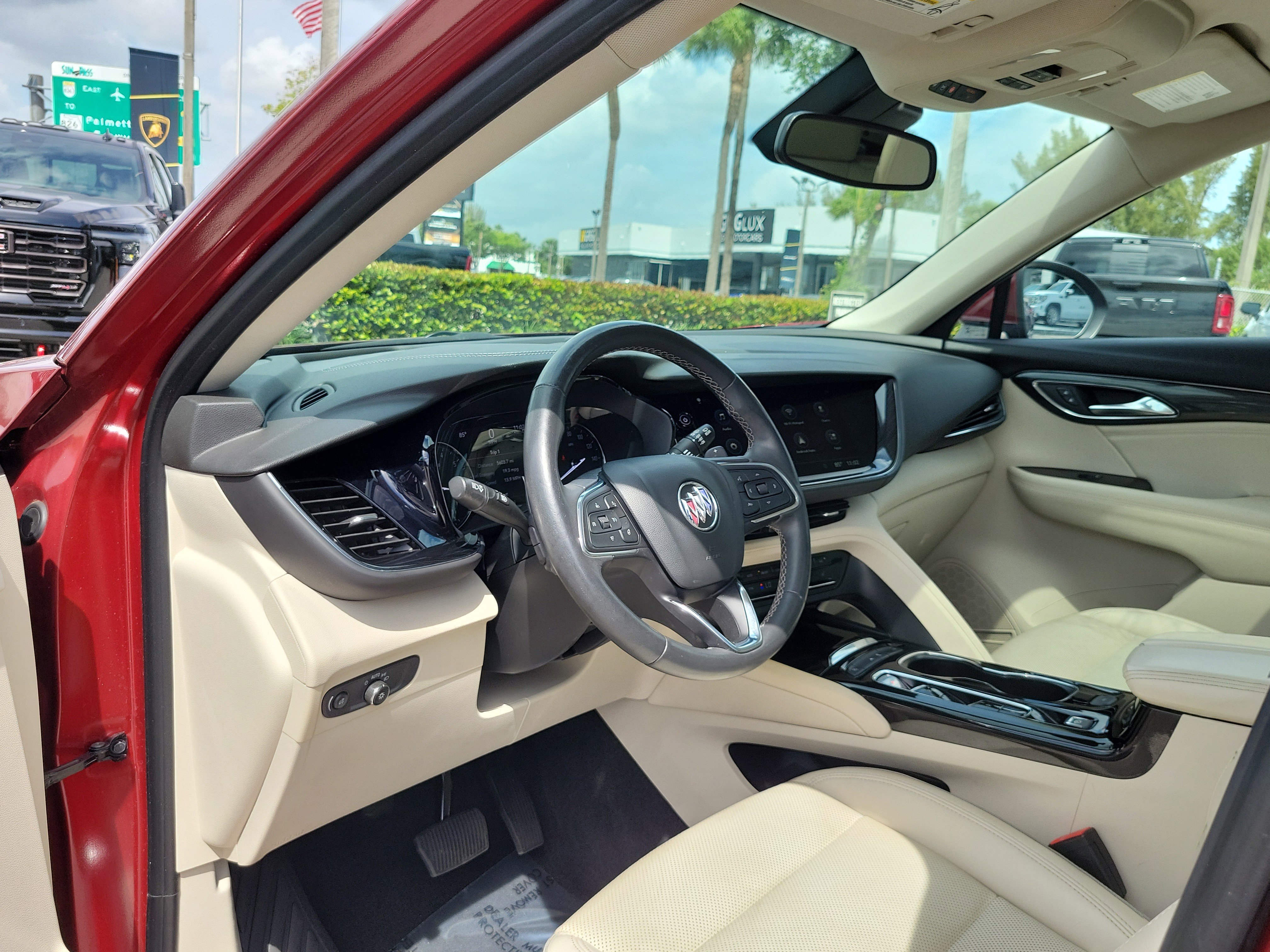 Used 2022 Buick Envision Essence w/ Safety Package FWD image 9