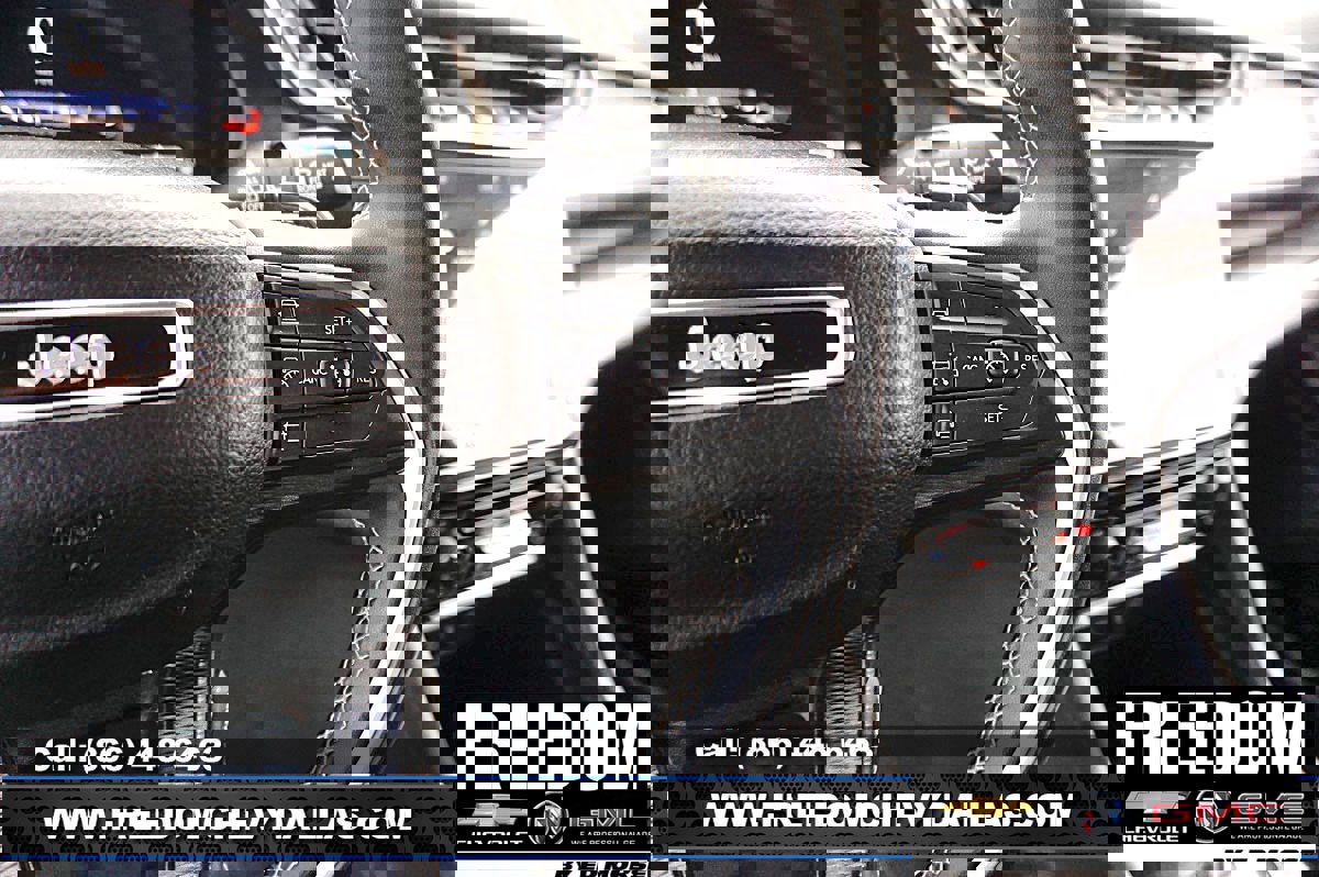 Used 2023 Jeep Grand Cherokee L Laredo image 22