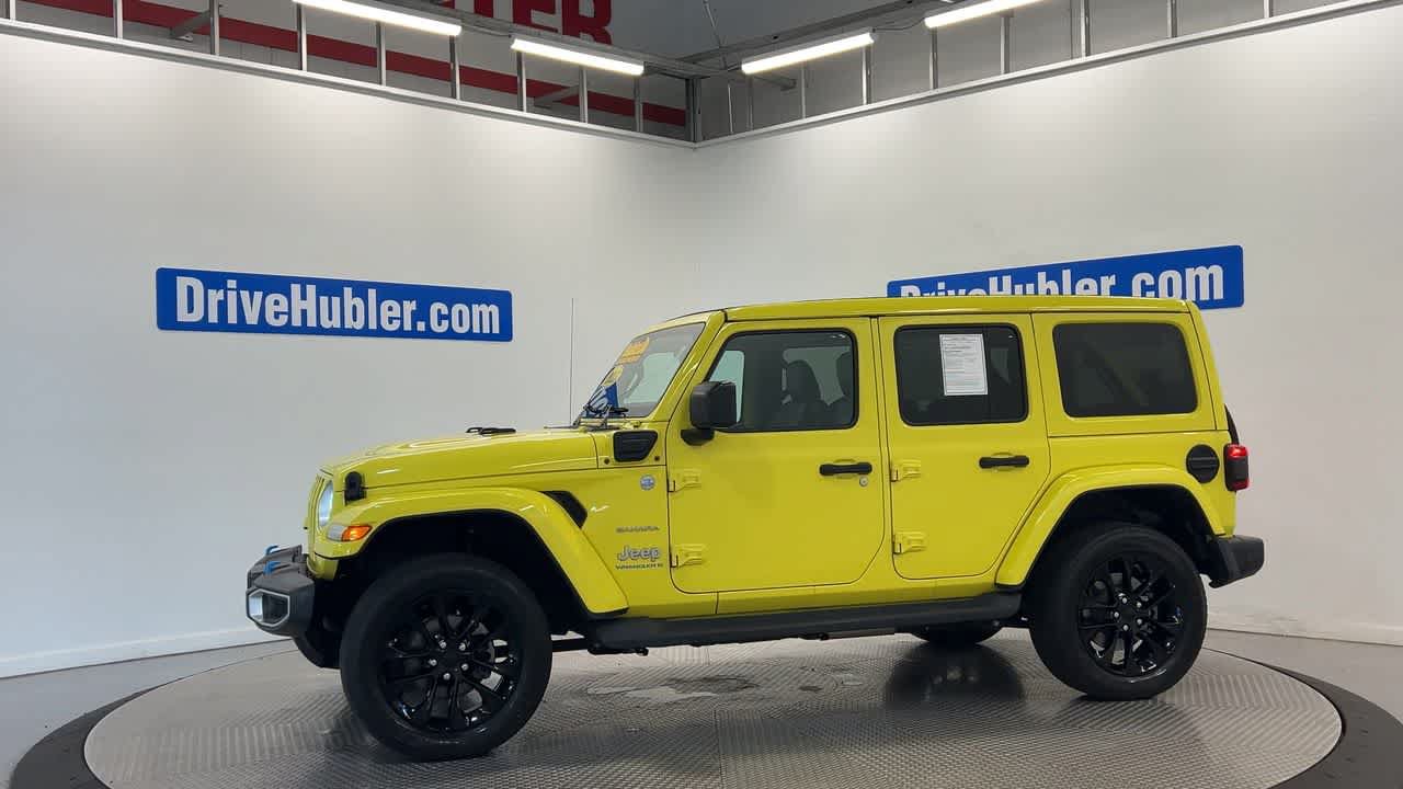 Used 2023 Jeep Wrangler Unlimited Sahara w/ Cold Weather Group AWD/4WD image 7