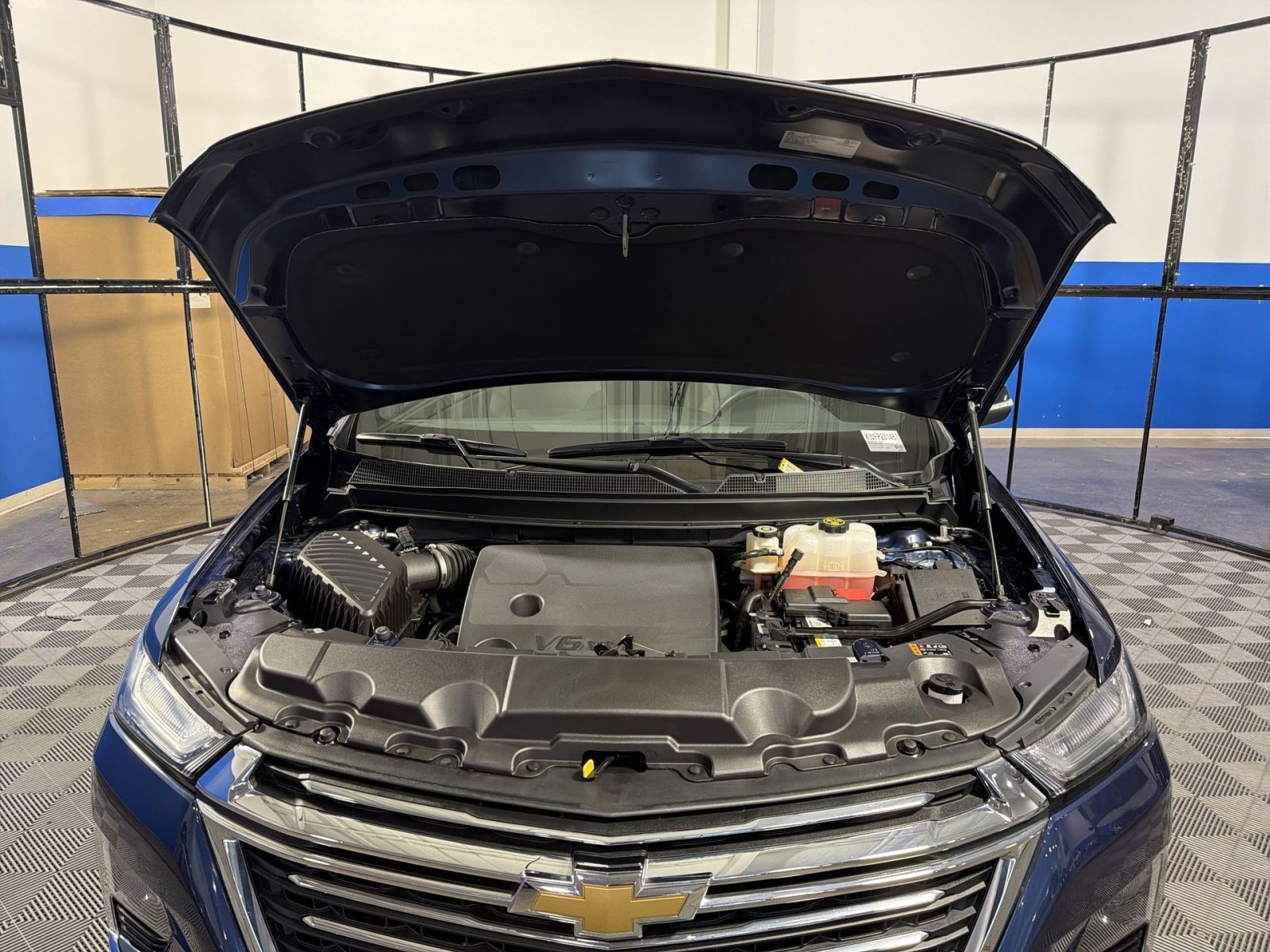 Used 2023 Chevrolet Traverse LT AWD/4WD image 37