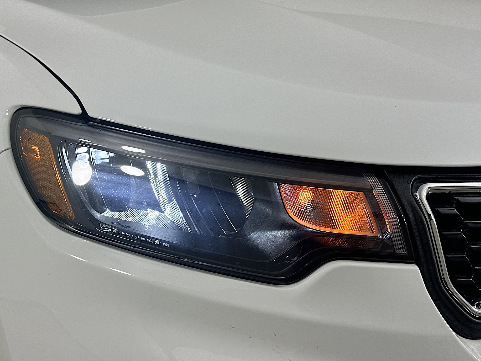 Certified 2025 Jeep Compass Latitude image 39