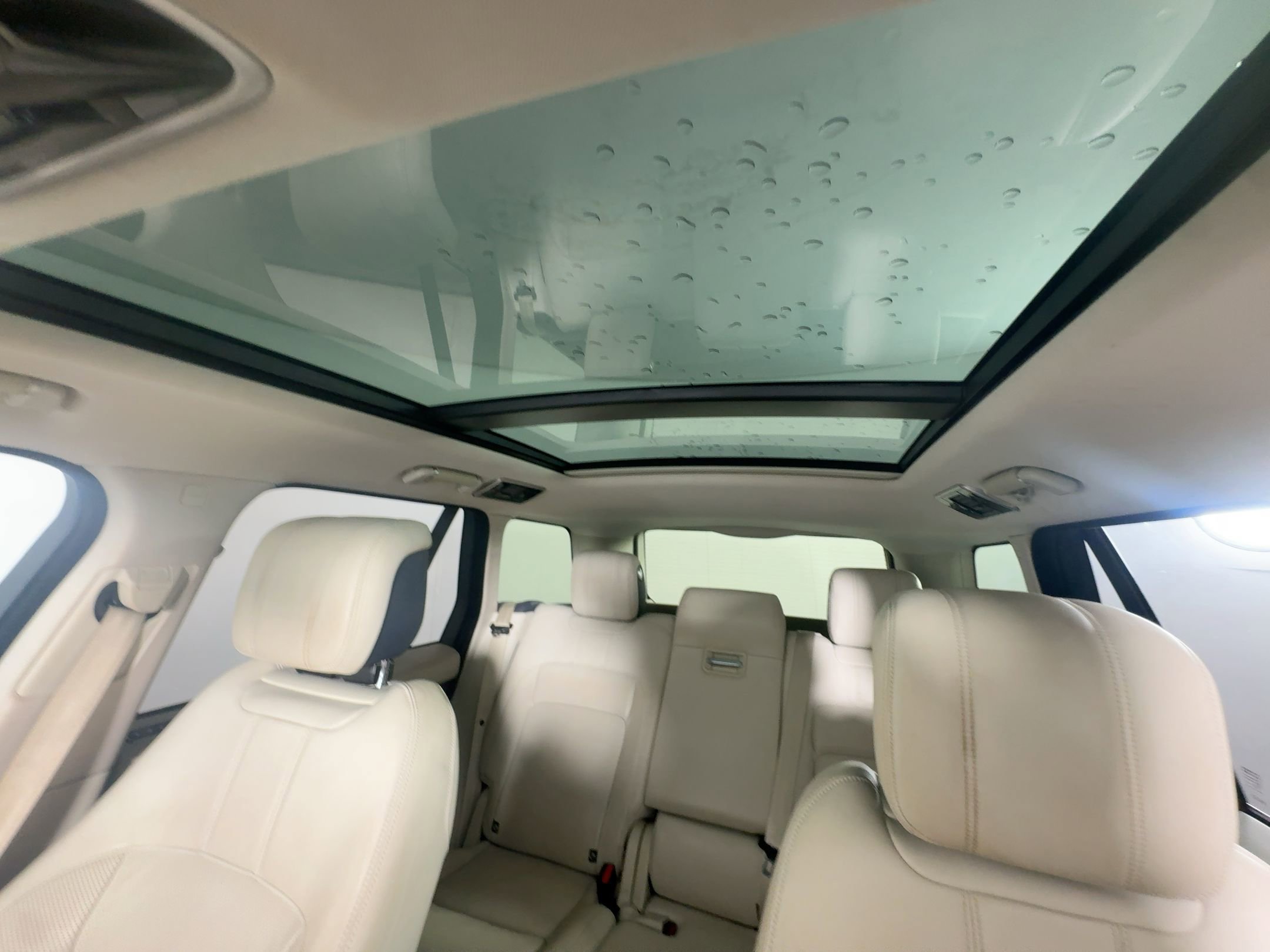 Used 2019 Land Rover Range Rover HSE image 15