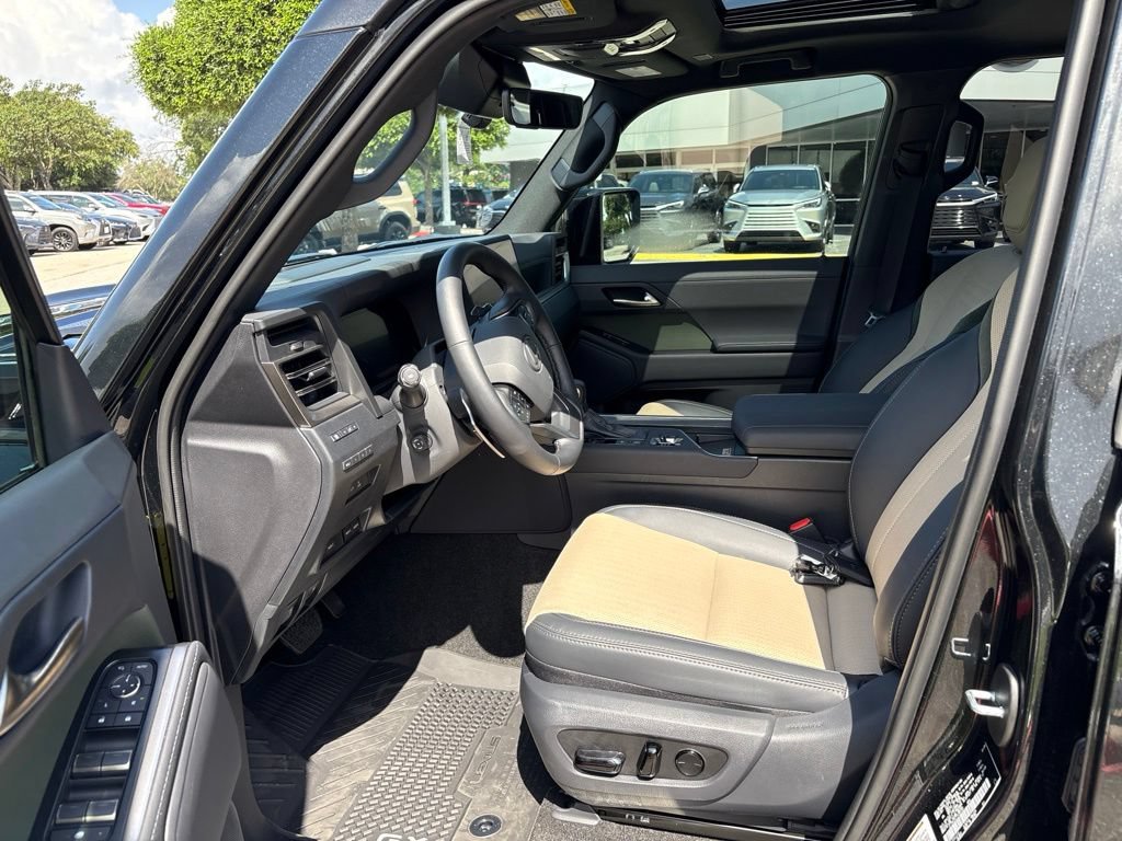 Certified 2026 Lexus GX 550 w/ Accessory Package (CT) AWD/4WD image 19