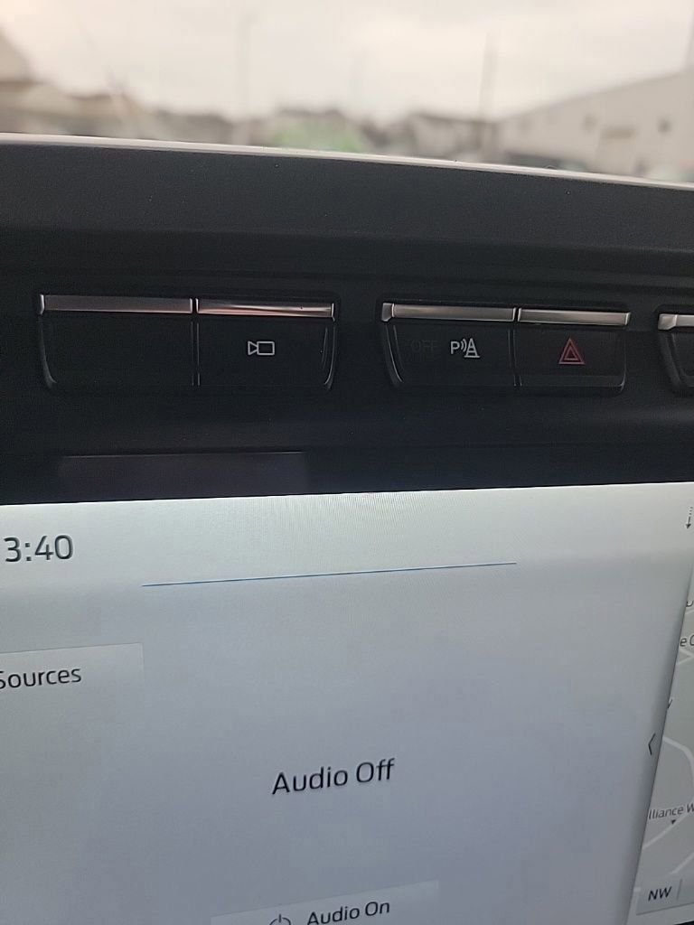 Certified 2022 Ford F150 Lariat w/ Equipment Group 502A High image 54