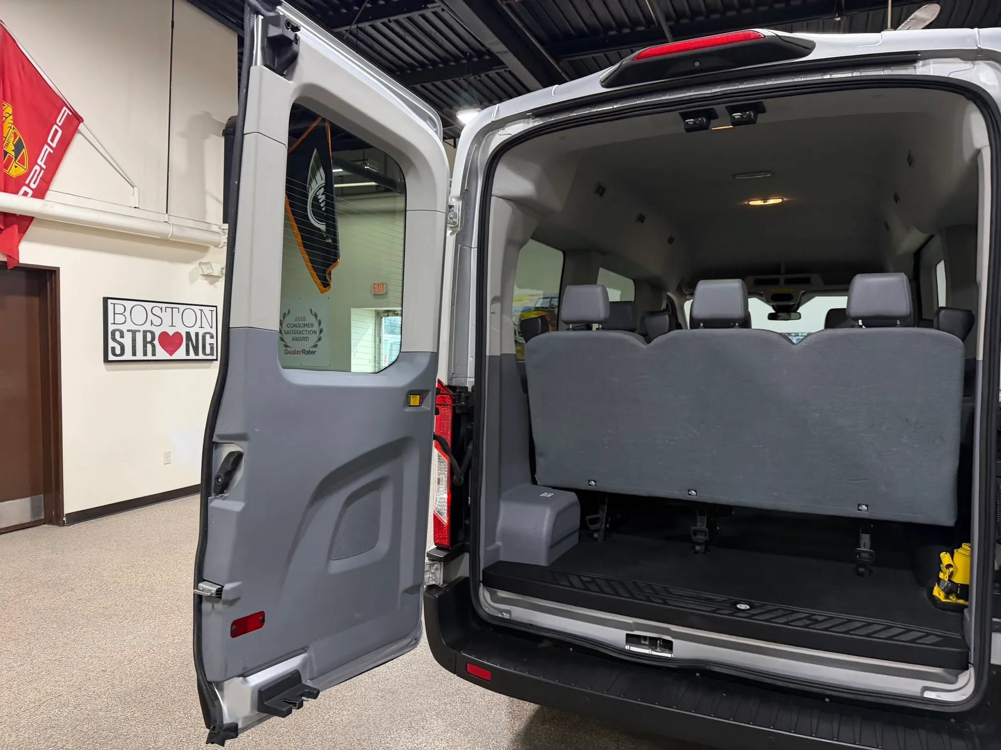 Used 2019 Ford Transit 150 XL RWD image 23