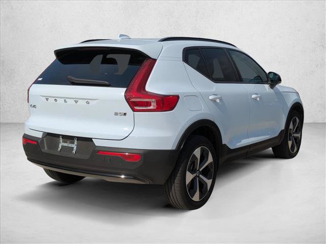 Used 2024 Volvo XC40 B5 Plus AWD/4WD image 5