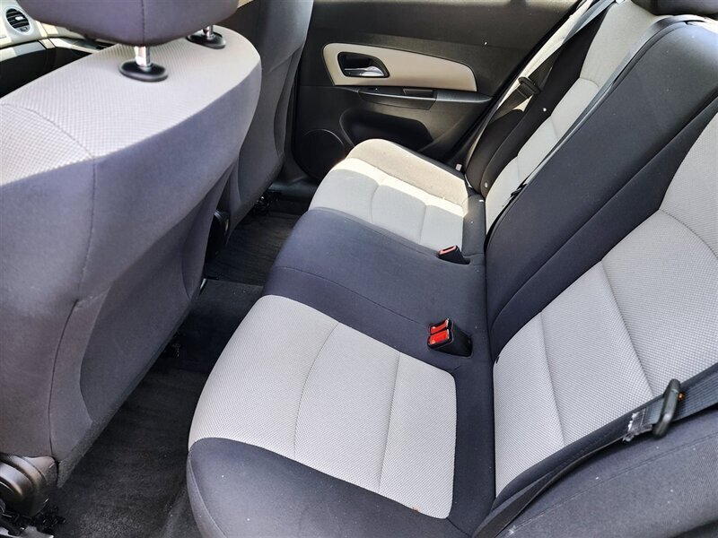Used 2016 Chevrolet Cruze LS FWD image 26