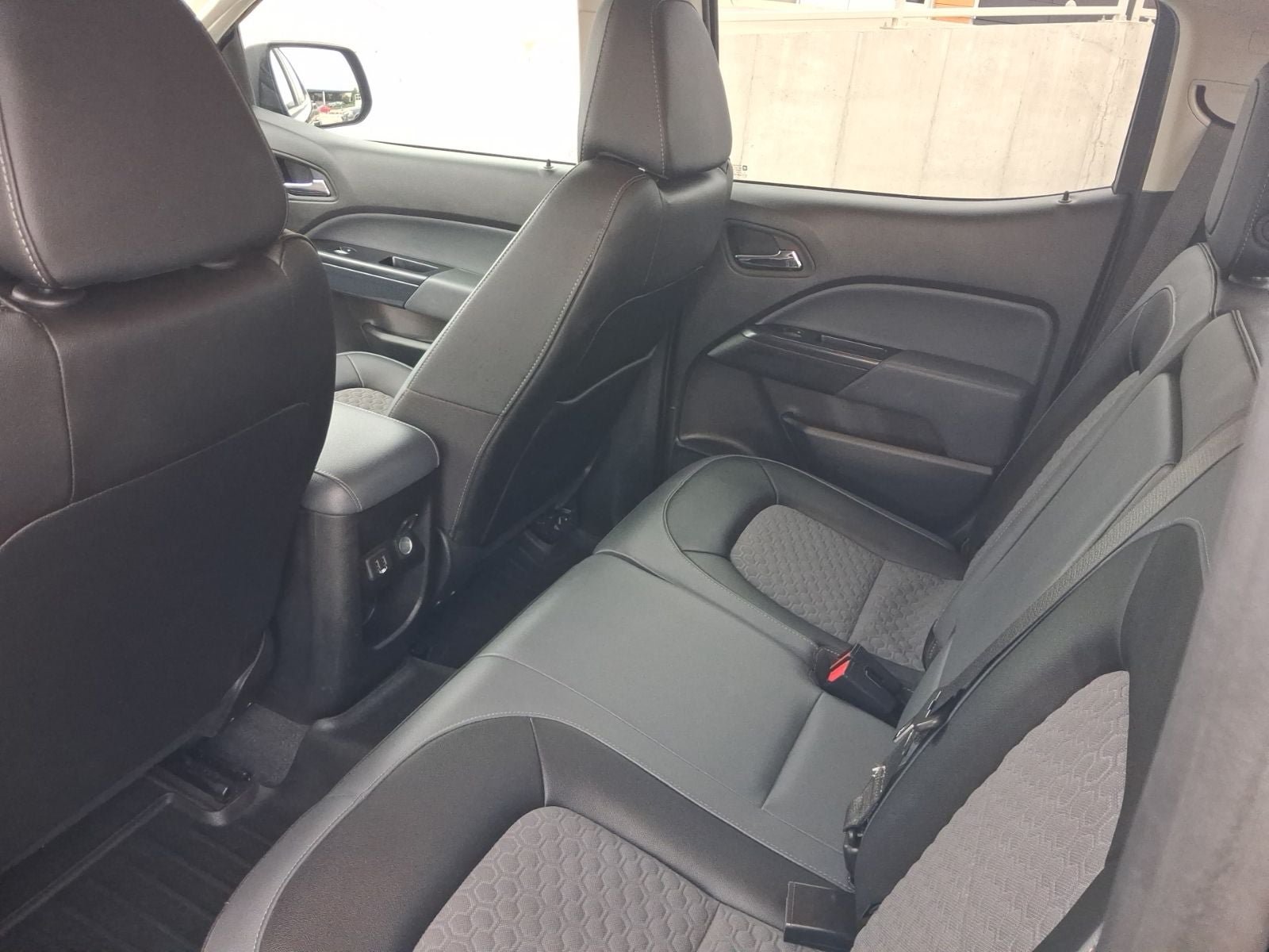Used 2020 Chevrolet Colorado Z71 AWD/4WD image 15