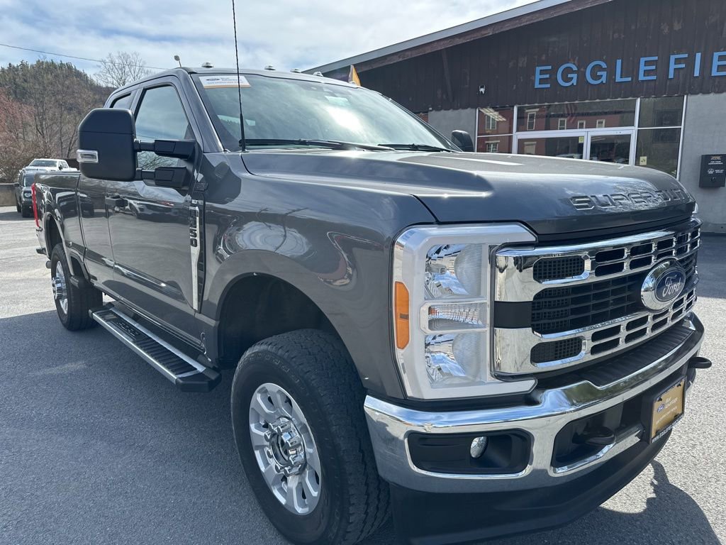 Used 2023 Ford F250 XLT w/ Snow Plow/Camper Package image 3
