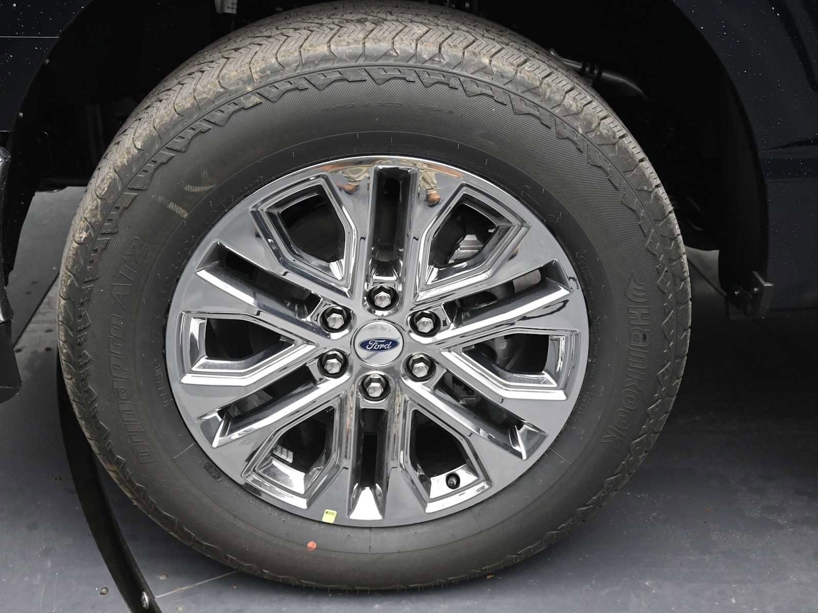 New 2025 Ford F150 Lariat w/ Equipment Group 502A High image 12