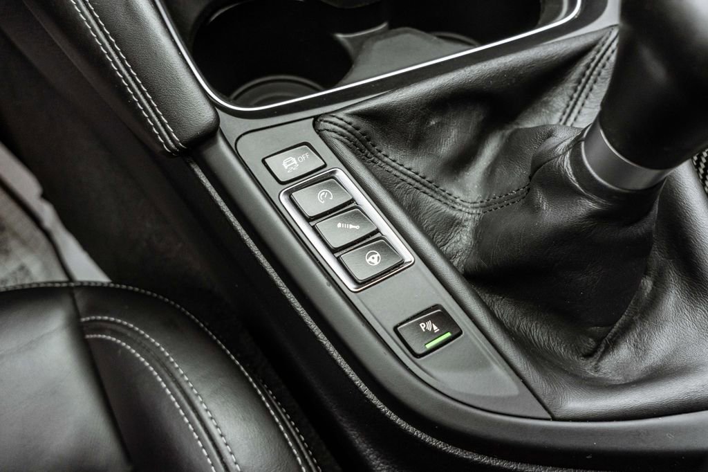 Used 2016 BMW M4 Coupe RWD image 21