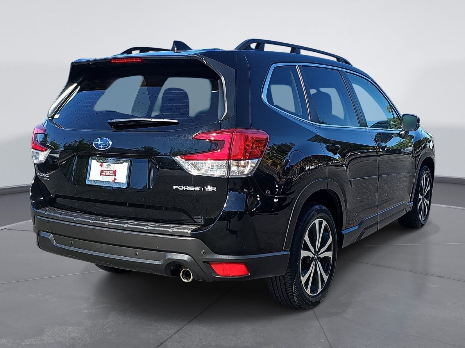 Certified 2024 Subaru Forester Limited w/ Pop Package 2 AWD/4WD image 3